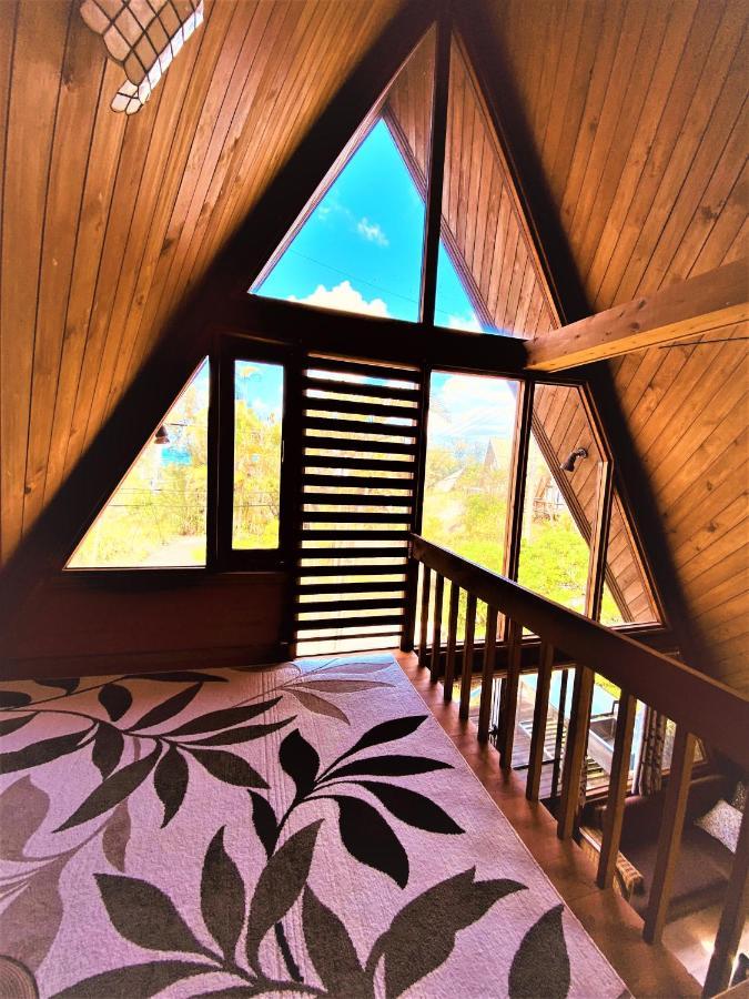 Sea Breeze Villa Onna Exterior photo